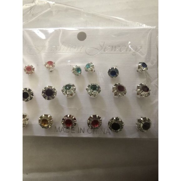 Fashion Jewelry Earring Lot 1 set of 9  pairs - Picture 4 of 5